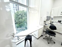 Camden Centre (D10), Retail #578550431